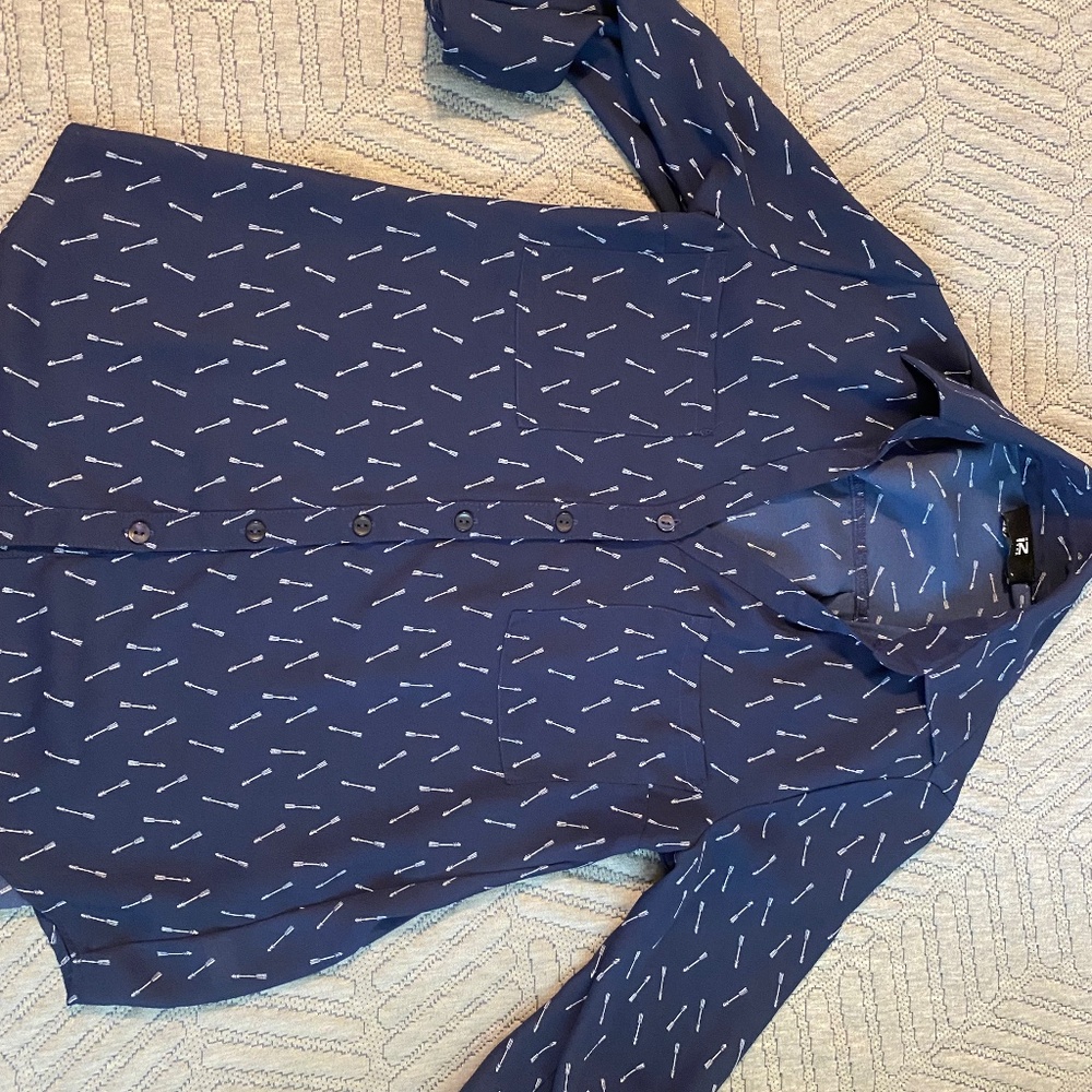 IZ Byer Woman’s Dress Shirt